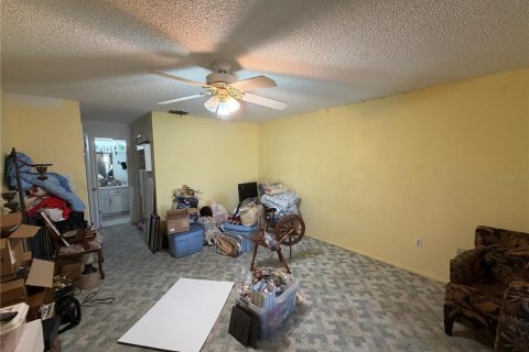 Condo in New Port Richey, Florida, 2 bedrooms  № 2223087 - photo 11