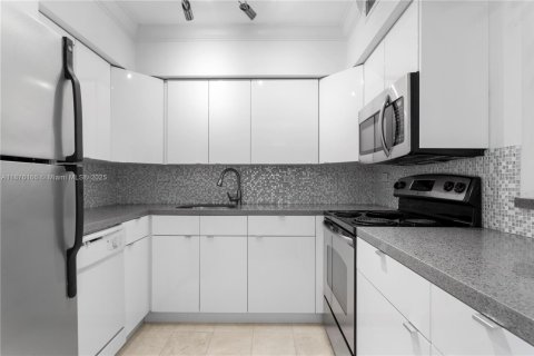 Купить кондоминиум в Майами-Бич, Флорида 1 спальня, 67.45м2, № 1921300 - фото 6