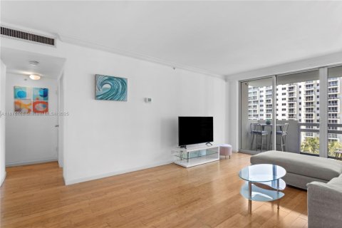 Купить кондоминиум в Майами-Бич, Флорида 1 спальня, 67.45м2, № 1921300 - фото 8