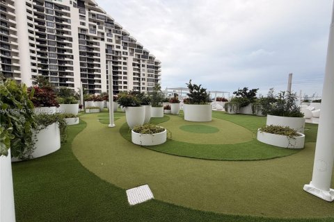 Condo in Miami, Florida, 1 bedroom  № 2023790 - photo 18