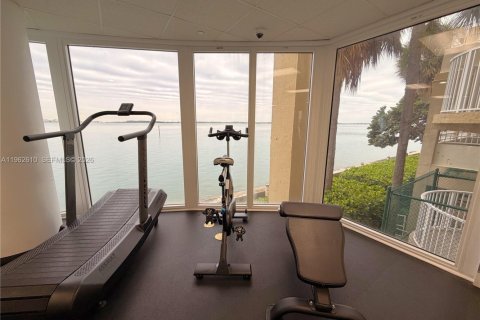 Condo in Miami, Florida, 1 bedroom  № 2023790 - photo 11