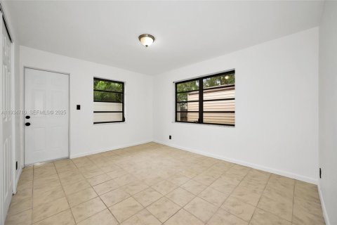 Casa en alquiler en Fort Lauderdale, Florida, 2 dormitorios, 83.61 m2 № 1992921 - foto 13