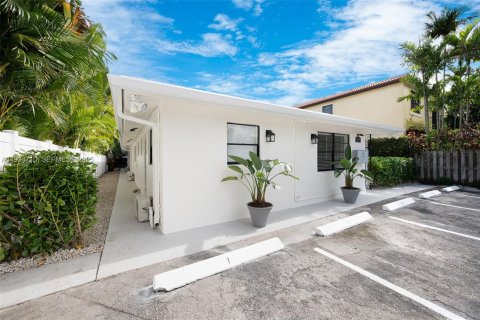 Casa en alquiler en Fort Lauderdale, Florida, 2 dormitorios, 83.61 m2 № 1992921 - foto 19