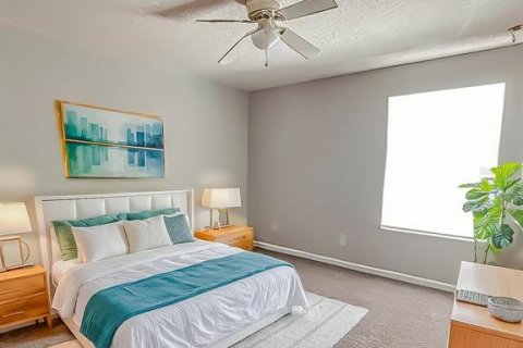Townhouse in DeLand, Florida 3 bedrooms, 152.08 sq.m. № 1649590 - photo 11