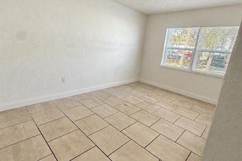 Appartement à louer à Orlando, Floride: 2 chambres, 90.67 m2 № 2430889 - photo 17