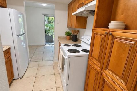 Appartement à louer à Orlando, Floride: 2 chambres, 90.67 m2 № 2430889 - photo 3