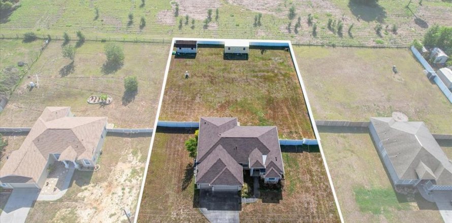 Casa en Crystal River, Florida 3 dormitorios, 161.46 m2 № 1737412