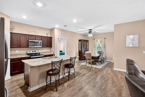House in Mascotte, Florida 3 bedrooms, 159.05 sq.m. № 1855922 - photo 10