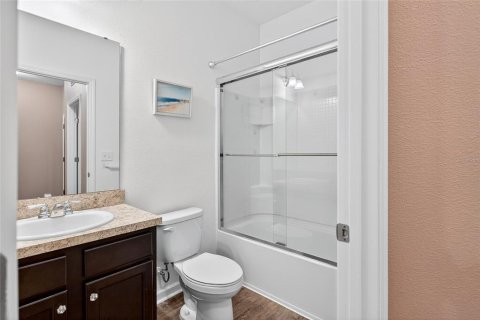 House in Mascotte, Florida 3 bedrooms, 159.05 sq.m. № 1855922 - photo 16