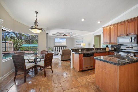 House in Port Charlotte, Florida 3 bedrooms, 172.98 sq.m. № 2208261 - photo 12