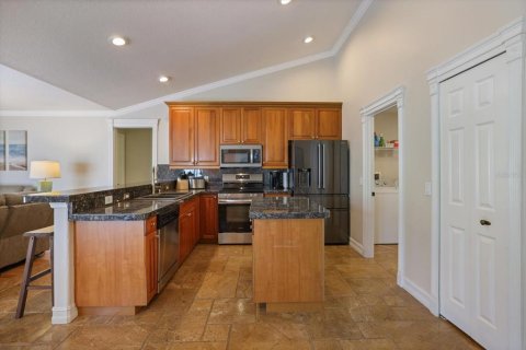 House in Port Charlotte, Florida 3 bedrooms, 172.98 sq.m. № 2208261 - photo 14