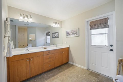 House in Port Charlotte, Florida 3 bedrooms, 172.98 sq.m. № 2208261 - photo 24