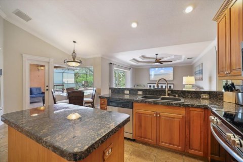 House in Port Charlotte, Florida 3 bedrooms, 172.98 sq.m. № 2208261 - photo 13