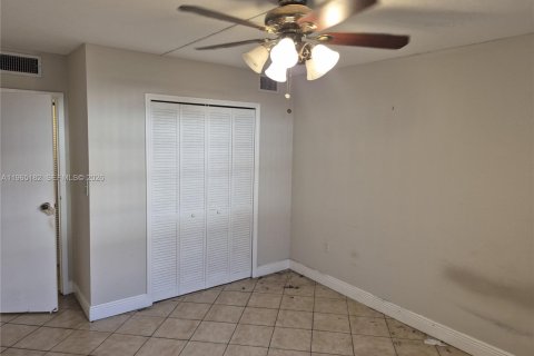 Condominio en venta en Miami, Florida, 2 dormitorios, 105.44 m2 № 2027163 - foto 8