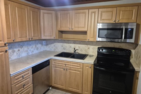 Condominio en venta en Miami, Florida, 2 dormitorios, 105.44 m2 № 2027163 - foto 10