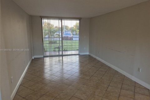 Condominio en Miami, Florida, 2 dormitorios  № 2027163