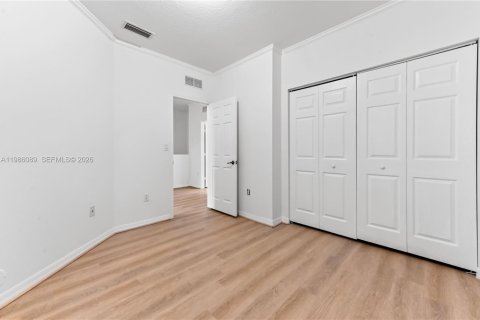 Touwnhouse à louer à Miramar, Floride: 3 chambres, 143.91 m2 № 2047638 - photo 23