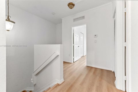 Touwnhouse à louer à Miramar, Floride: 3 chambres, 143.91 m2 № 2047638 - photo 17