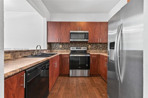 Touwnhouse à louer à Miramar, Floride: 3 chambres, 143.91 m2 № 2047638 - photo 7