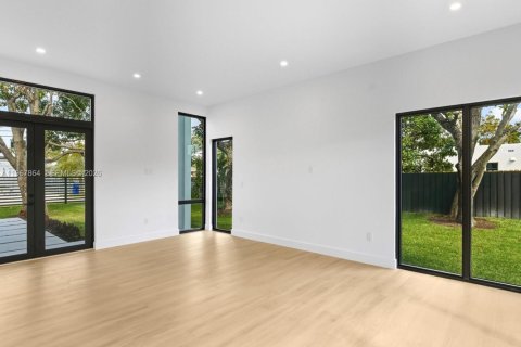 Купить виллу или дом в Майами, Флорида 5 спален, № 2029591 - фото 20