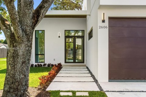 Купить виллу или дом в Майами, Флорида 5 спален, № 2029591 - фото 8