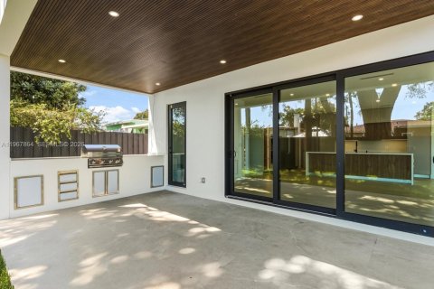 Купить виллу или дом в Майами, Флорида 5 спален, № 2029591 - фото 17