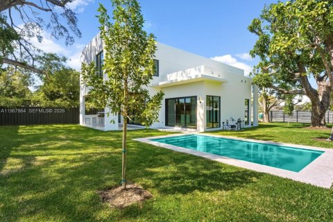 Купить виллу или дом в Майами, Флорида 5 спален, № 2029591 - фото 12