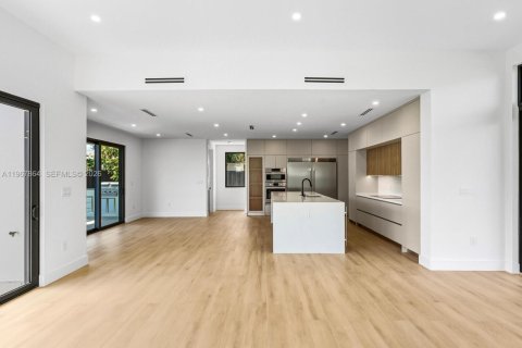 Купить виллу или дом в Майами, Флорида 5 спален, № 2029591 - фото 22