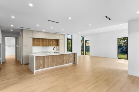 Купить виллу или дом в Майами, Флорида 5 спален, № 2029591 - фото 25