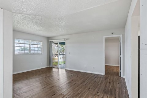 Apartment in Ocala, Florida 2 bedrooms, 77.76 sq.m. № 2167783 - photo 4