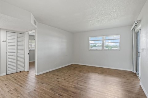 Apartment in Ocala, Florida 2 bedrooms, 77.76 sq.m. № 2167783 - photo 6
