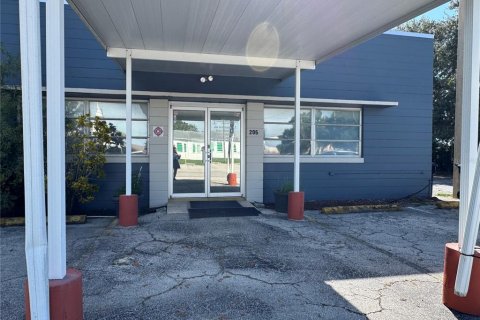 Propiedad comercial en venta en Frostproof, Florida, 297.29 m2 № 1903292 - foto 1