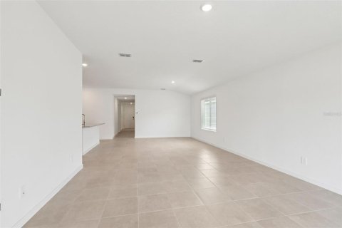 House in Palm Coast, Florida 4 bedrooms, 171.13 sq.m. № 2101159 - photo 6