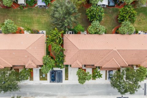 Touwnhouse à louer à Royal Palm Beach, Floride: 3 chambres, 146.69 m2 № 2181686 - photo 4