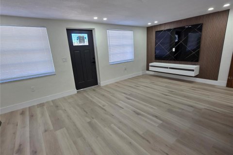 Villa ou maison à vendre à Holiday, Floride: 4 chambres, 147.16 m2 № 2426920 - photo 8
