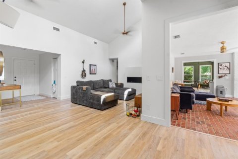 Villa ou maison à vendre à Gainesville, Floride: 3 chambres, 229.93 m2 № 2415140 - photo 15