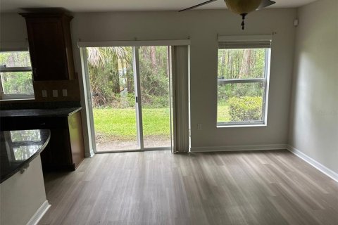 Townhouse in Wesley Chapel, Florida 3 bedrooms, 140.56 sq.m. № 2206613 - photo 7