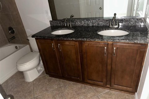 Townhouse in Wesley Chapel, Florida 3 bedrooms, 140.56 sq.m. № 2206613 - photo 21