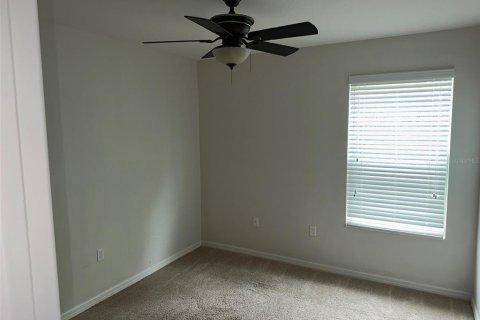 Townhouse in Wesley Chapel, Florida 3 bedrooms, 140.56 sq.m. № 2206613 - photo 24