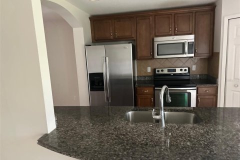 Townhouse in Wesley Chapel, Florida 3 bedrooms, 140.56 sq.m. № 2206613 - photo 10