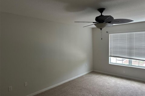 Townhouse in Wesley Chapel, Florida 3 bedrooms, 140.56 sq.m. № 2206613 - photo 17