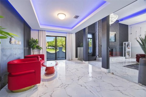 Купить виллу или дом в Дейви, Флорида 5 спален, 636.38м2, № 2057742 - фото 14