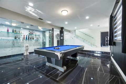 Купить виллу или дом в Дейви, Флорида 5 спален, 636.38м2, № 2057742 - фото 18