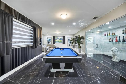 Купить виллу или дом в Дейви, Флорида 5 спален, 636.38м2, № 2057742 - фото 17