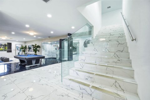 Купить виллу или дом в Дейви, Флорида 5 спален, 636.38м2, № 2057742 - фото 8