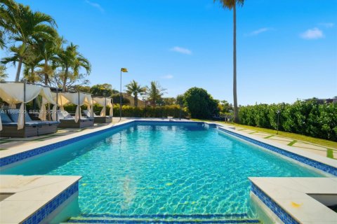 Купить виллу или дом в Дейви, Флорида 5 спален, 636.38м2, № 2057742 - фото 29
