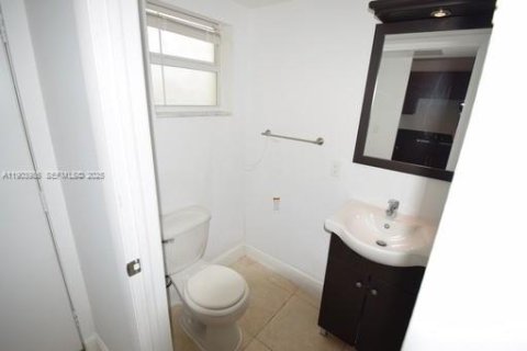 Copropriété à louer à Dania Beach, Floride: 1 chambre, 69.68 m2 № 1966207 - photo 6