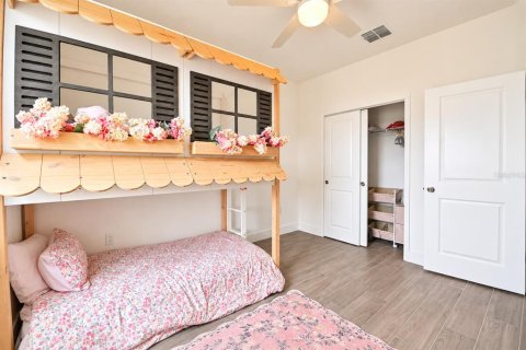 House in Edgewater, Florida 5 bedrooms, 242.2 sq.m. № 2425951 - photo 24