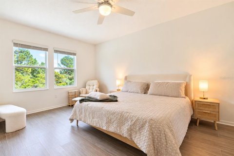 House in Edgewater, Florida 5 bedrooms, 242.2 sq.m. № 2425951 - photo 14