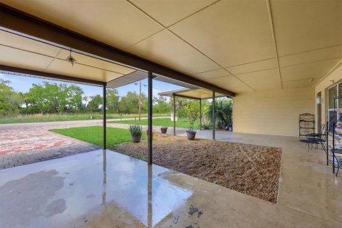 Commercial property in North Port, Florida 4 bedrooms, 147.25 sq.m. № 2096802 - photo 8